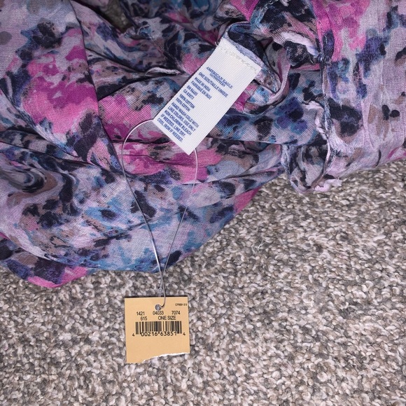 Scarf - Picture 4 of 4